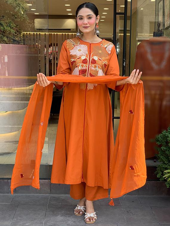 orange chanderi straight kurta - 22053862 - Standard Image - 4