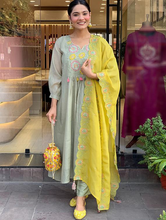 light green silk blend straight kurta - 22053874 - Zoom Image - 0