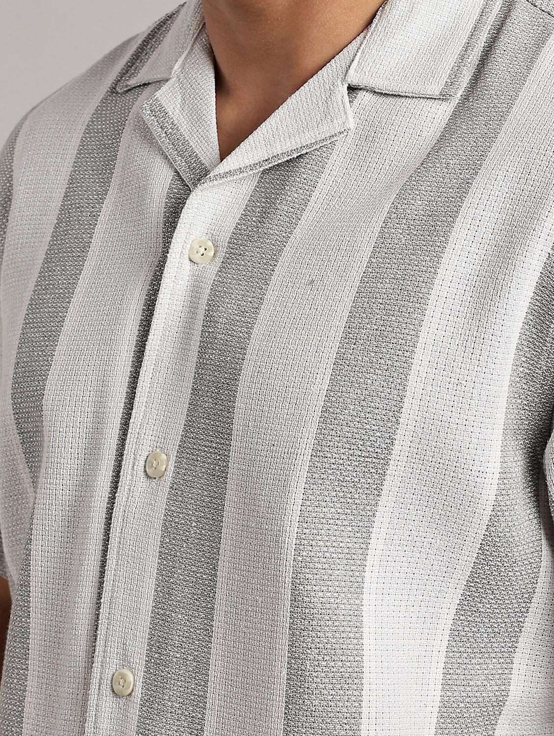 men striped short sleeve loose fit t-shirt - 22053915 - Standard Image - 4
