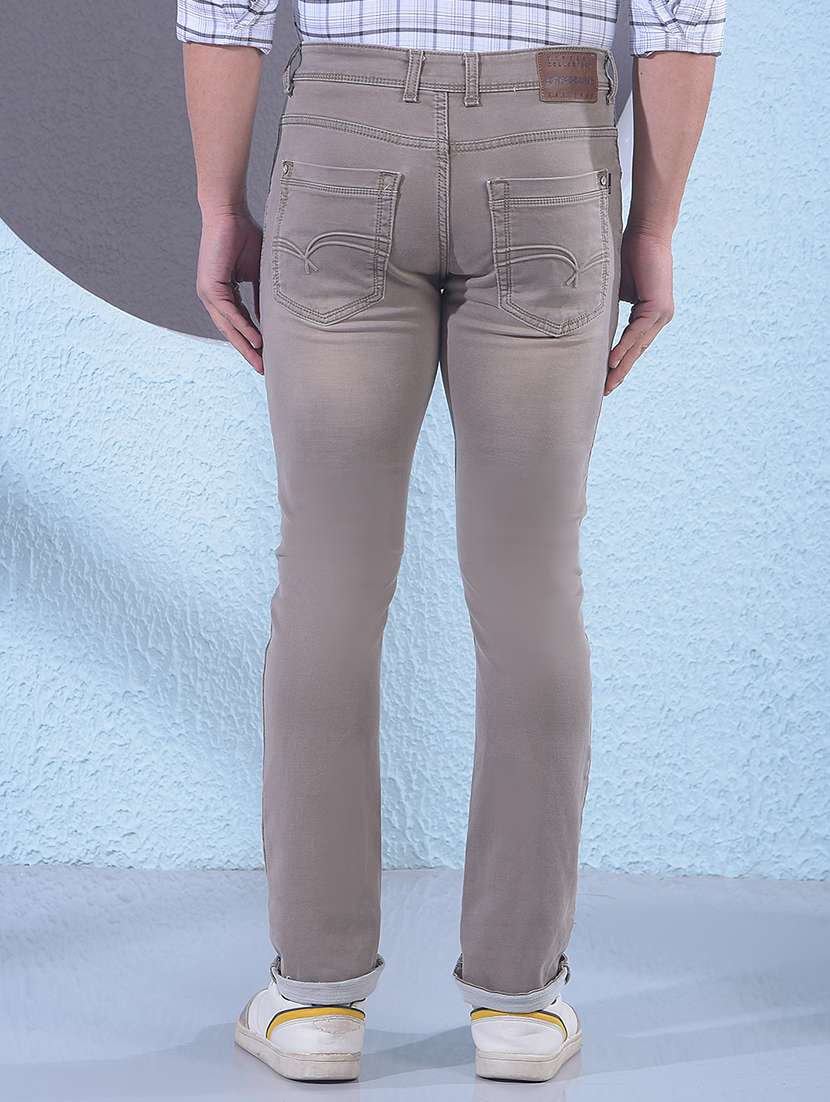 men solid mid rise slim fit jeans  - 22053918 -  Standard Image - 4