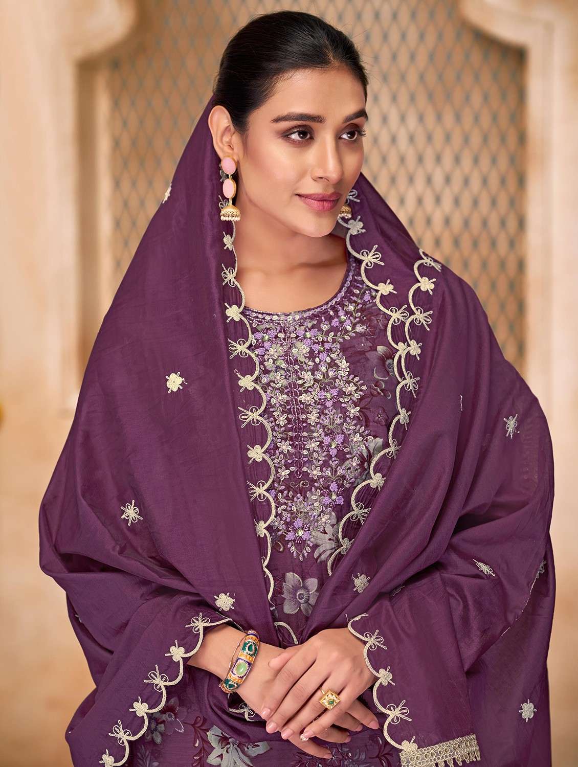 women floral three quarter sleeve kurta pant with dupatta set - 22054127 -  Standard Image - 4