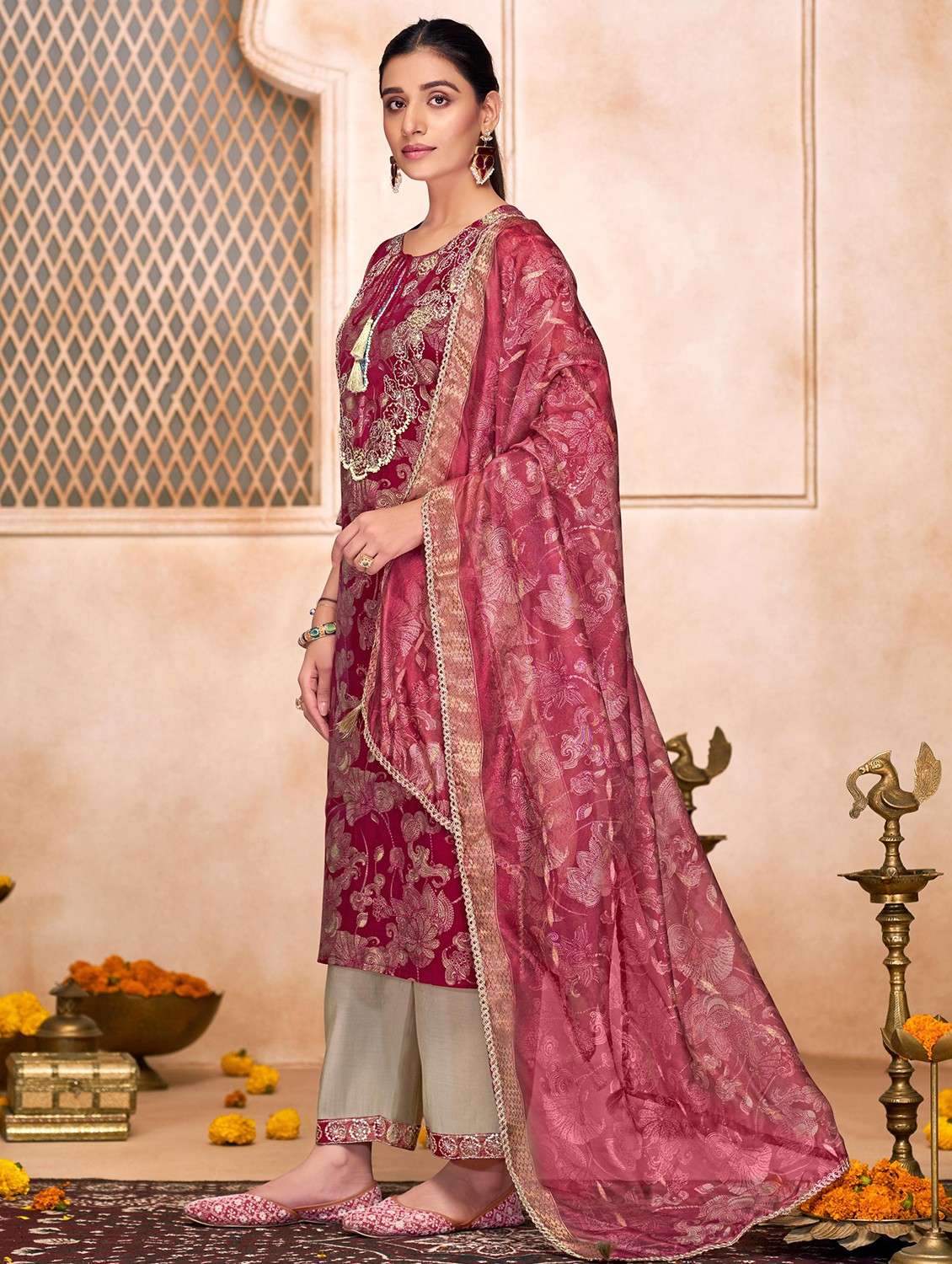 women floral three quarter sleeve kurta pant with dupatta set - 22054128 -  Standard Image - 1