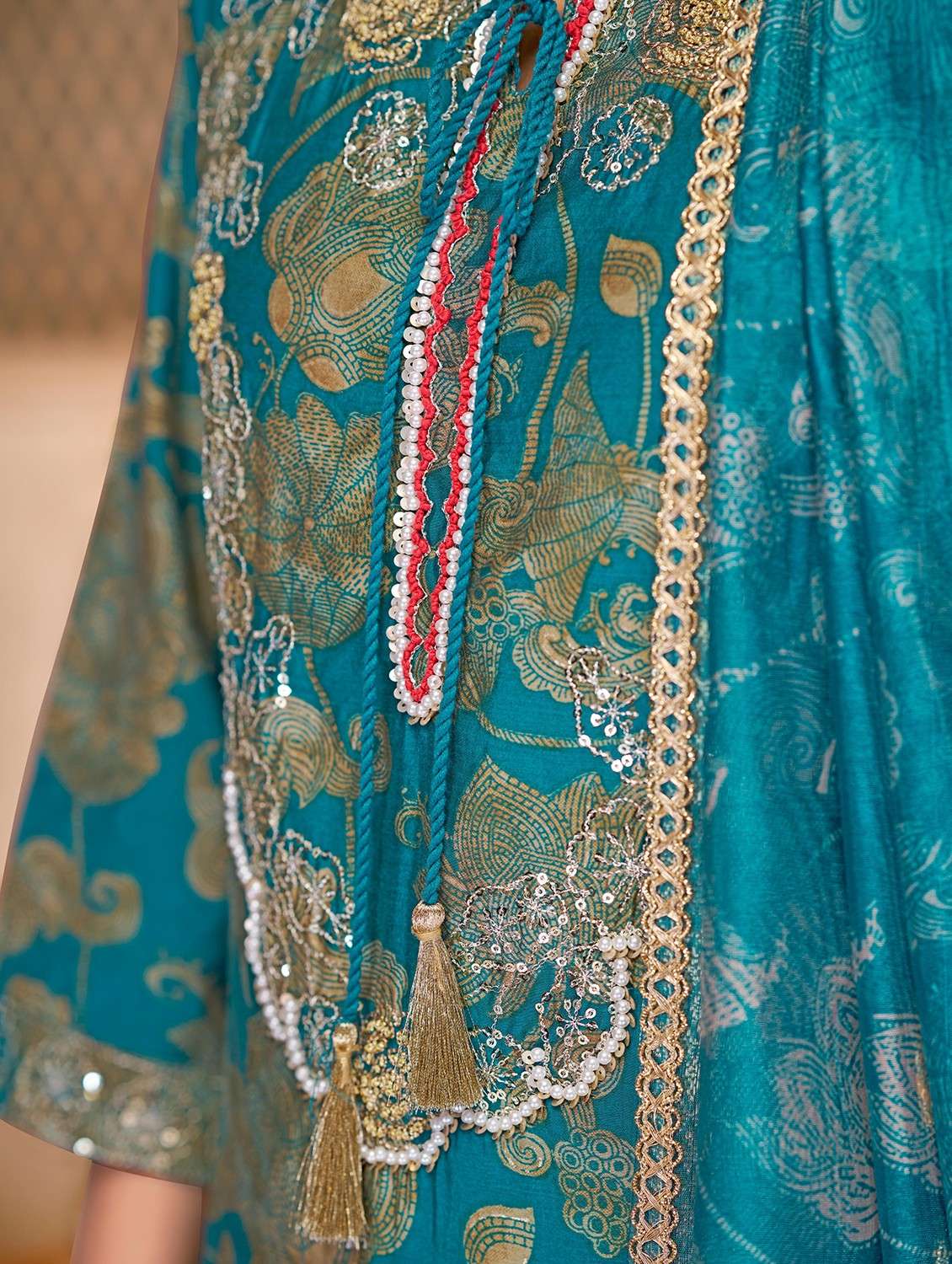 women floral three quarter sleeve kurta pant with dupatta set - 22054129 -  Standard Image - 4