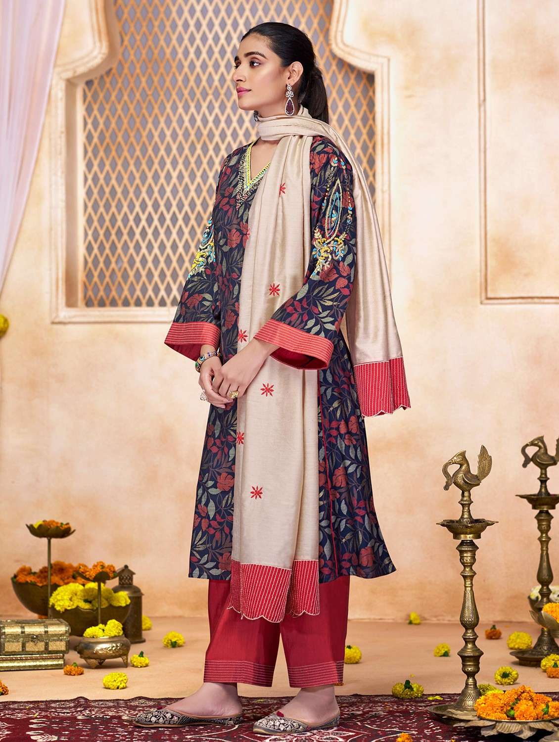 women three quarter sleeve kurta pant with dupatta set - 22054134 -  Standard Image - 1