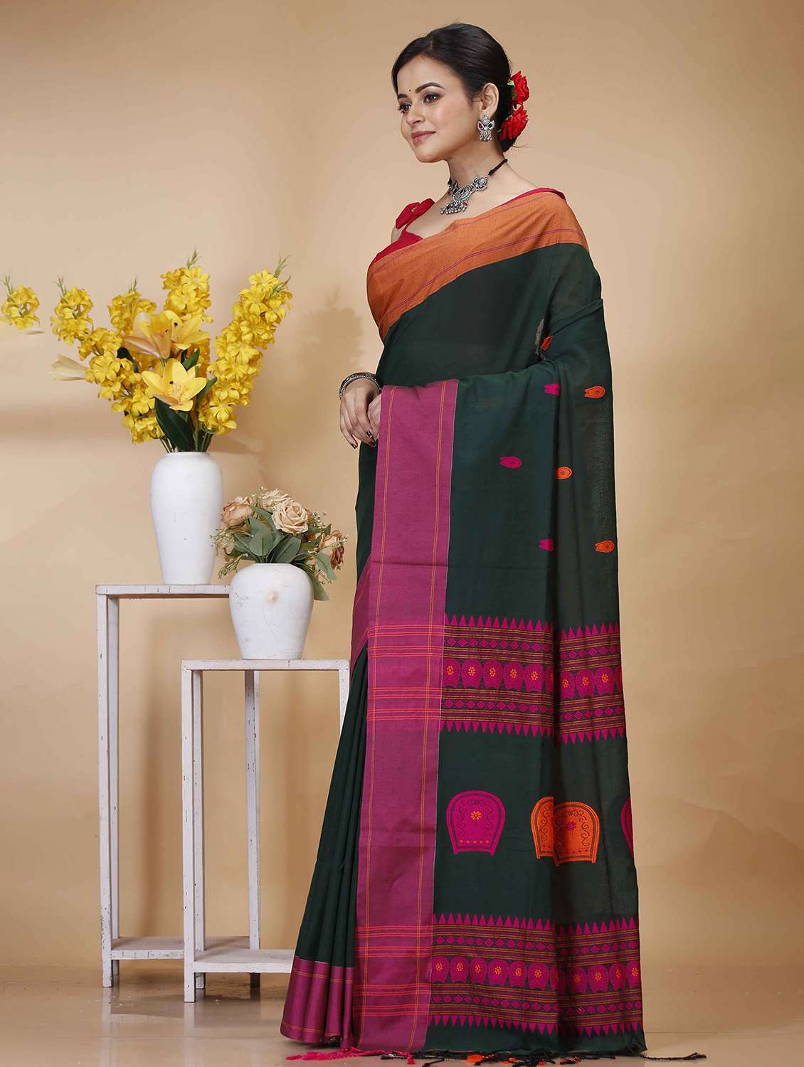 green cotton handloom saree with blouse - 22055445 - Standard Image - 1
