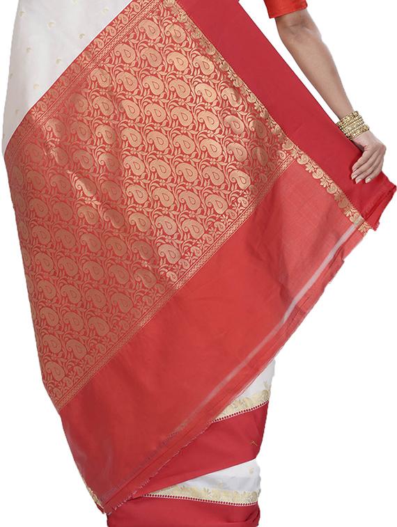 women self design bordered saree with blouse - 22055618 - Standard Image - 4