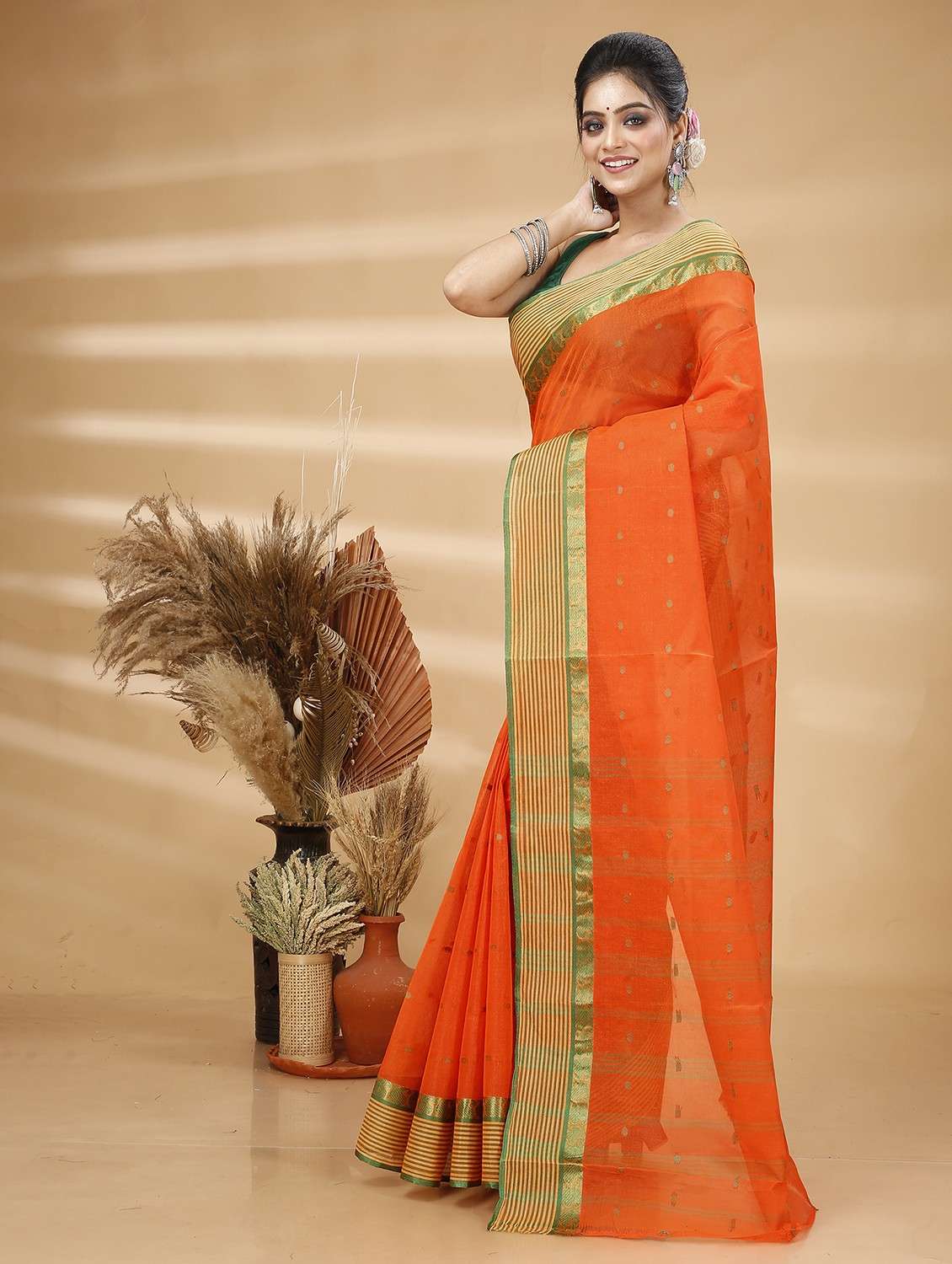 orange cotton blend handloom saree - 22056227 - Standard Image - 1