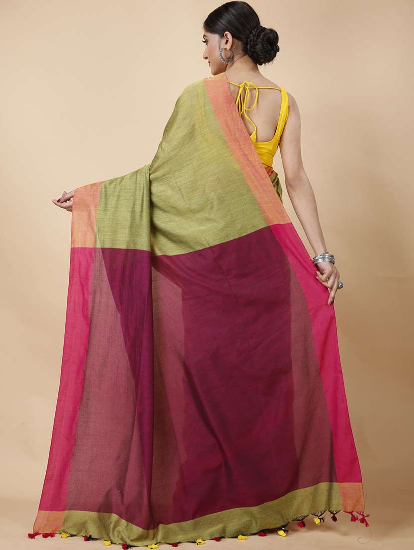 light blue cotton handloom saree - 22056830 - Standard Image - 4