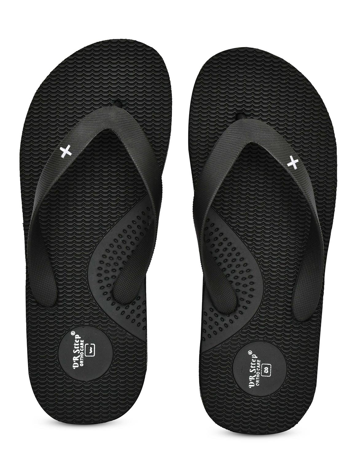 men black solid flip flop - 22056924 - Standard Image - 4