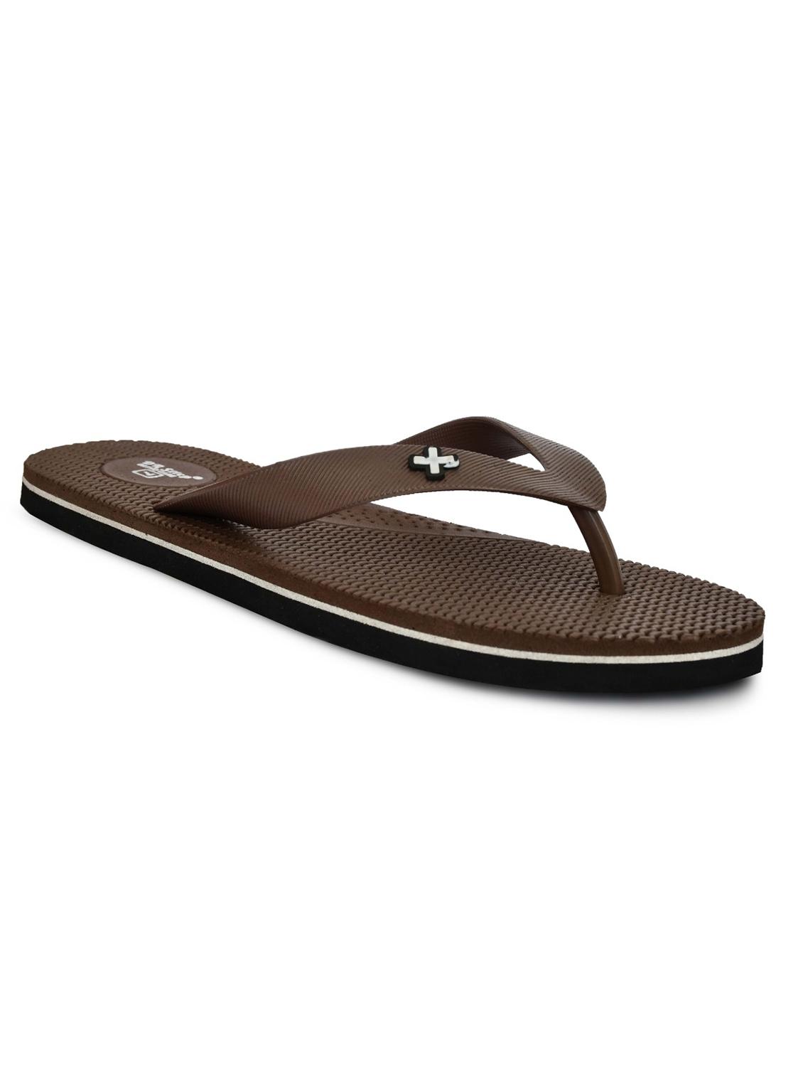 men brown solid flip flop - 22056925 - Standard Image - 4