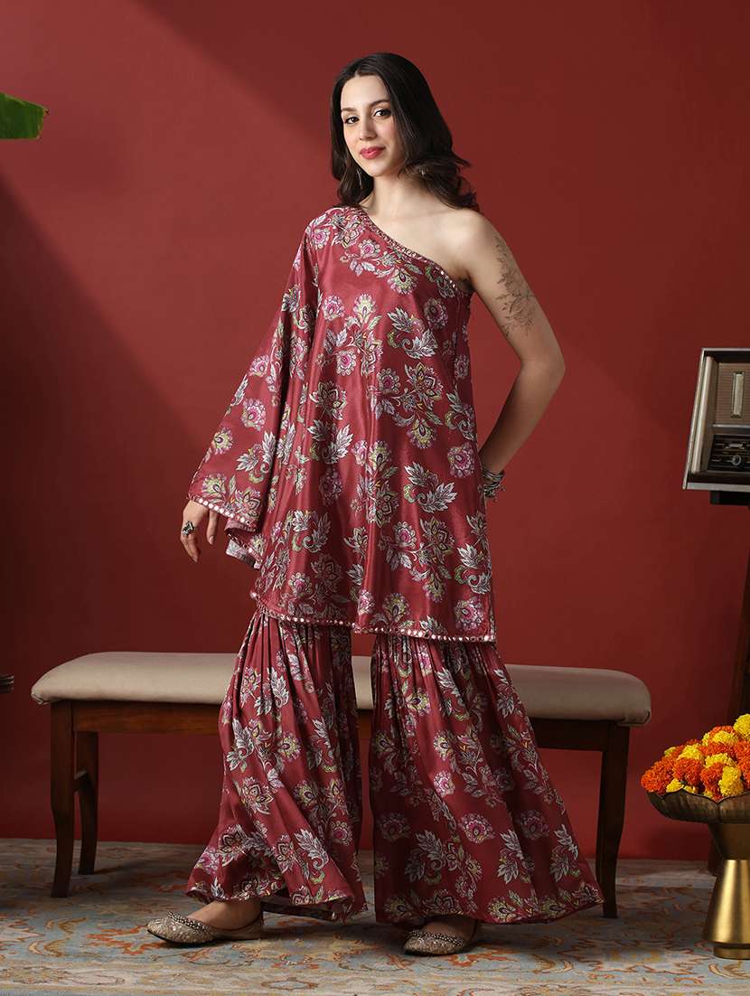 red coord set - 22056944 -  Standard Image - 1
