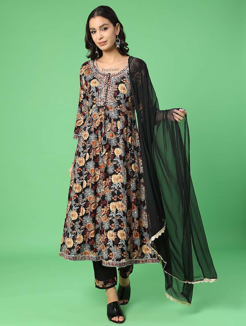 women floral three quarter sleeve kurta pant with dupatta set - 22057023 -  Standard Image - 1