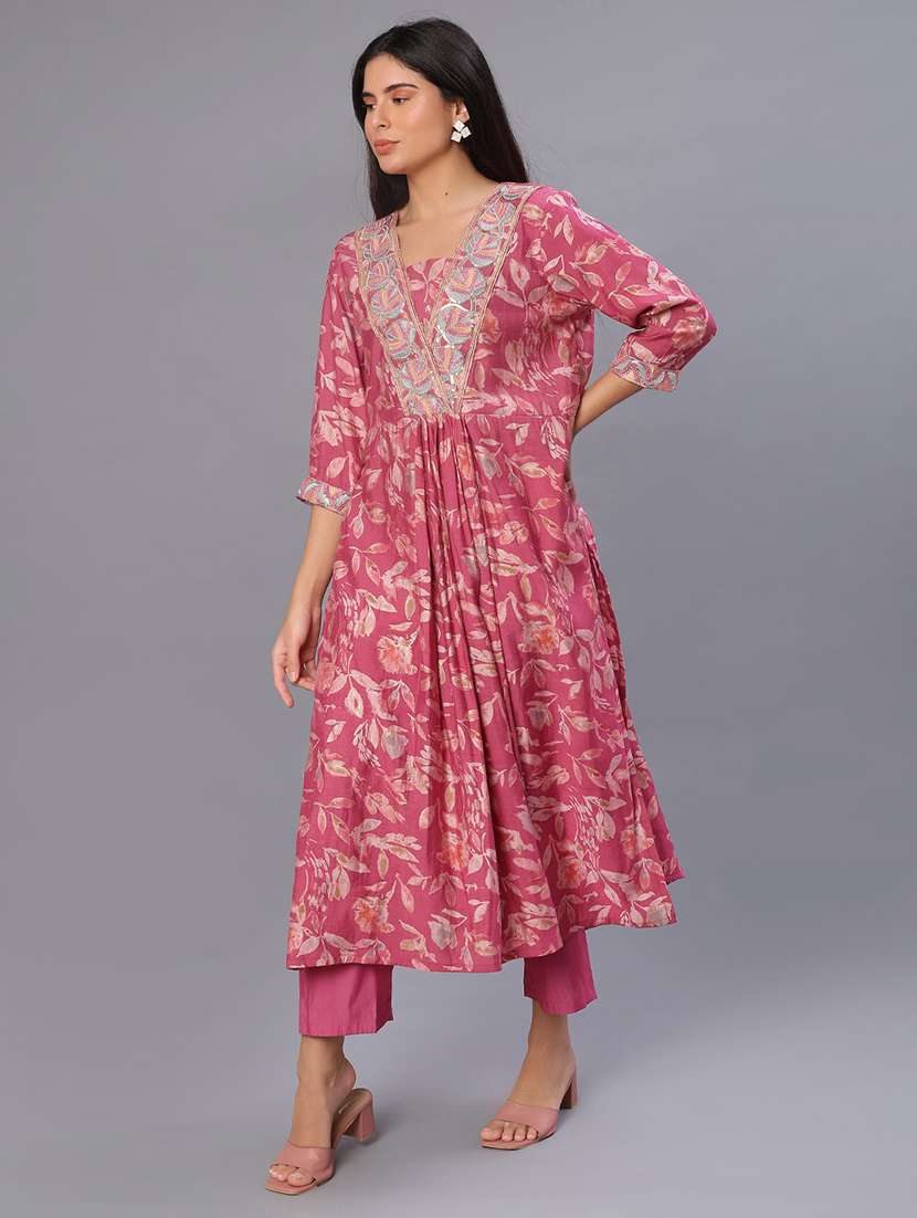 women three quarter sleeve kurta and pant set - 22057354 -  Standard Image - 1