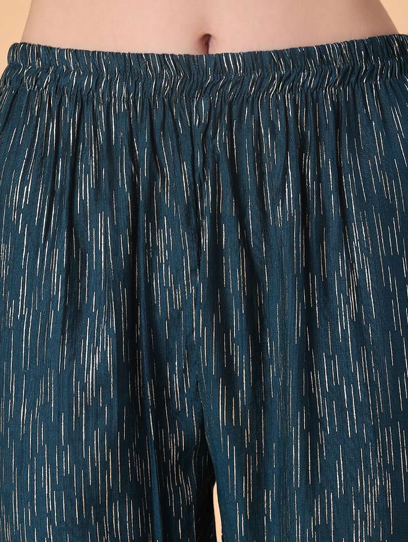 women three quarter sleeve kurta and pant set - 22057355 -  Standard Image - 4