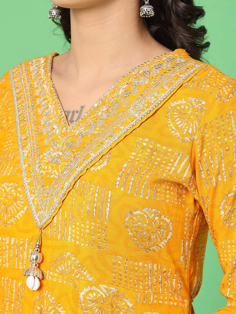 women printed three quarter sleeve kurta pant with dupatta set - 22057487 -  Standard Image - 4