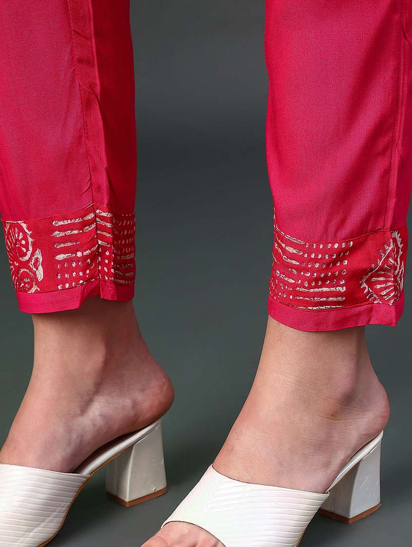 women printed kurta and pant set with dupatta - 22057488 -  Standard Image - 4