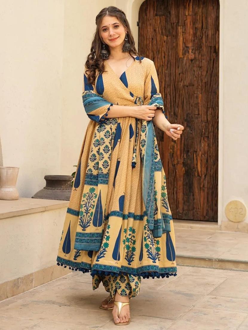 women three quarter sleeve kurta palazzo with dupatta set - 22057663 - Standard Image - 4