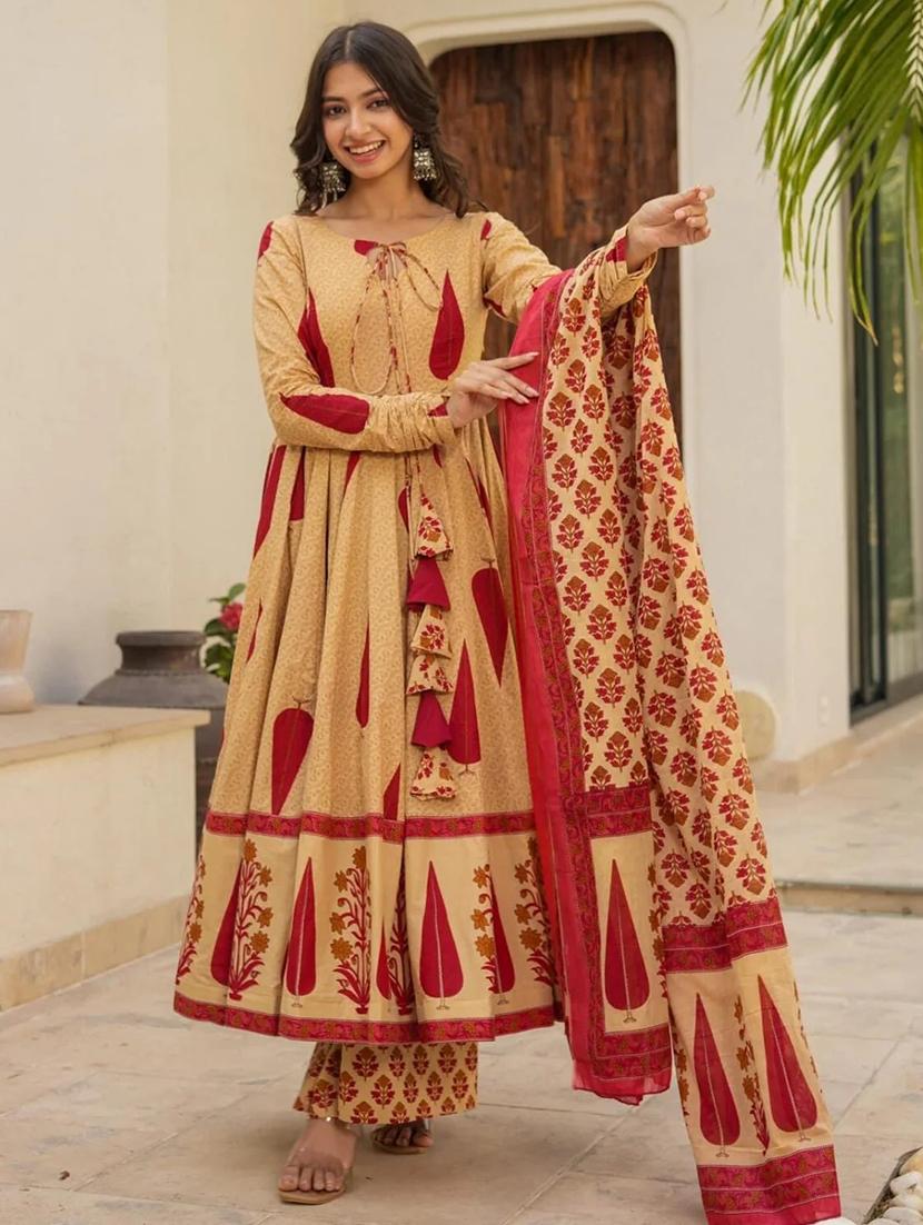 women three quarter sleeve kurta palazzo with dupatta set - 22057664 - Standard Image - 1