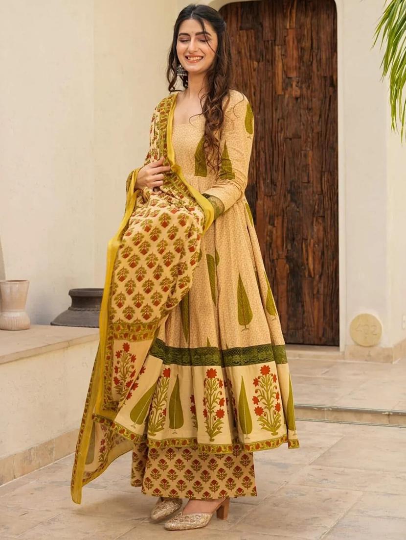 women three quarter sleeve kurta palazzo with dupatta set - 22057665 - Standard Image - 1