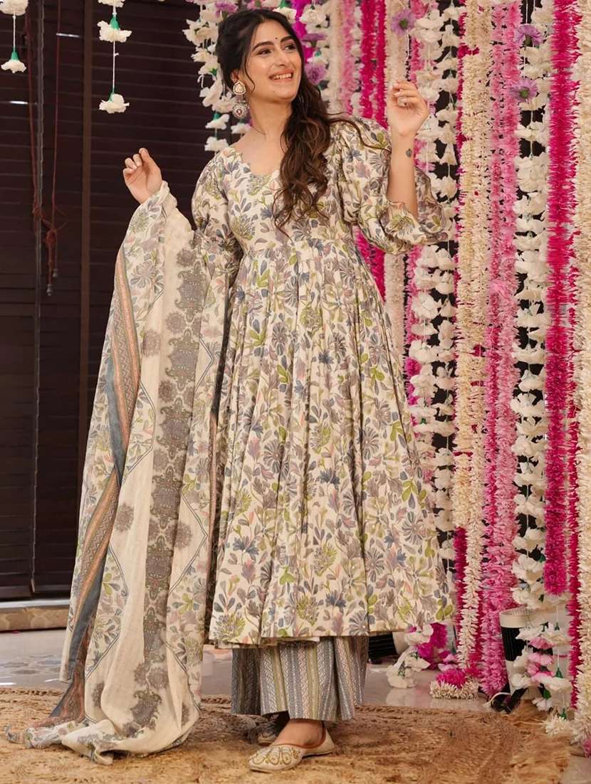 women three quarter sleeve kurta palazzo with dupatta set - 22057666 - Standard Image - 1