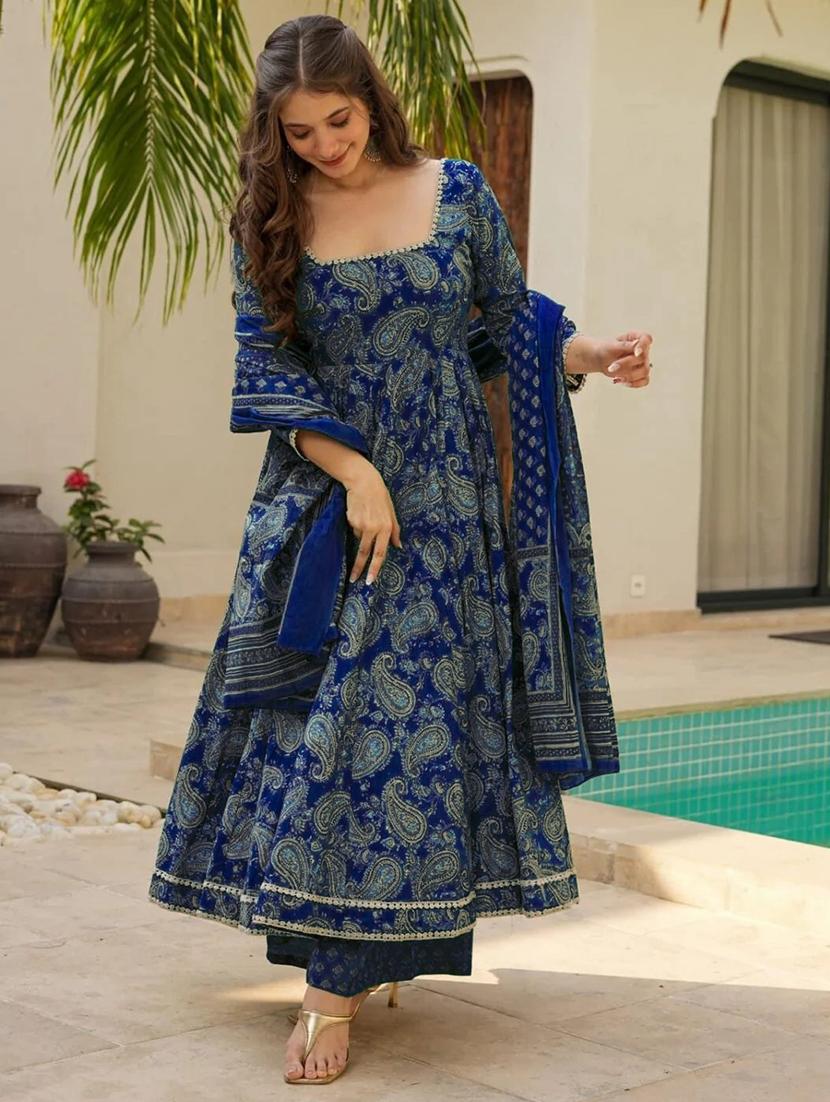 women three quarter sleeve kurta palazzo with dupatta set - 22057668 - Standard Image - 1