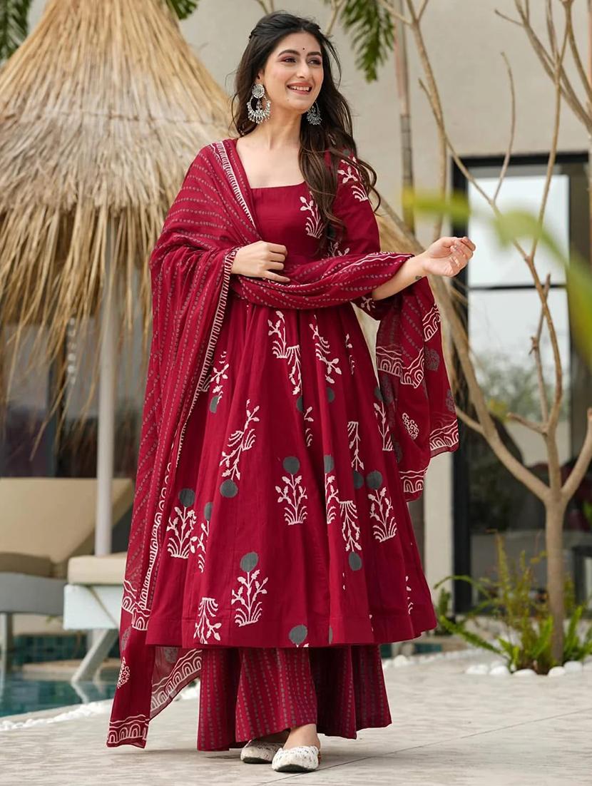 women three quarter sleeve kurta palazzo with dupatta set - 22057669 - Standard Image - 1