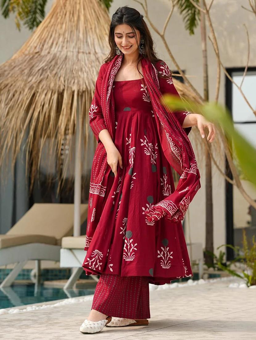 women three quarter sleeve kurta palazzo with dupatta set - 22057669 - Standard Image - 4
