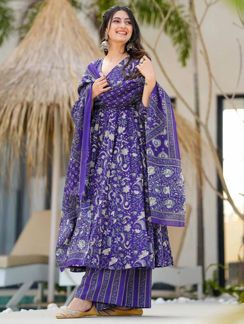 women three quarter sleeve kurta palazzo with dupatta set - 22057675 - Standard Image - 1