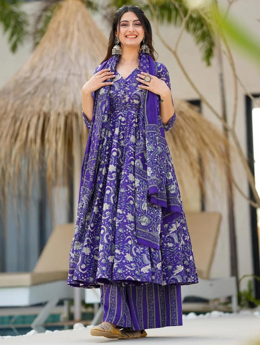 women three quarter sleeve kurta palazzo with dupatta set - 22057675 - Standard Image - 4