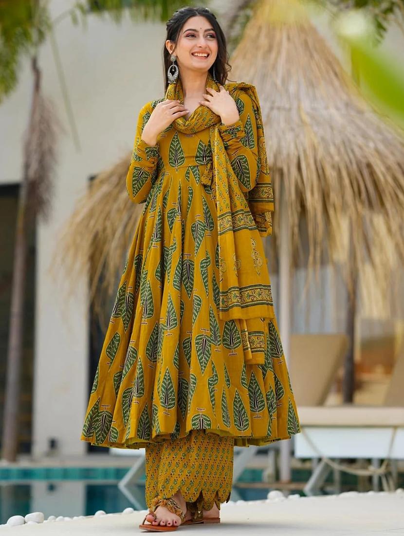 women printed long sleeve kurta palazzo with dupatta set - 22057676 - Standard Image - 1