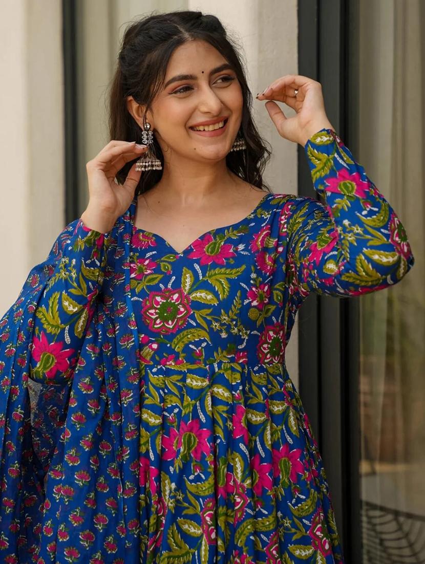 women floral long sleeve kurta palazzo with dupatta set - 22057677 - Standard Image - 4