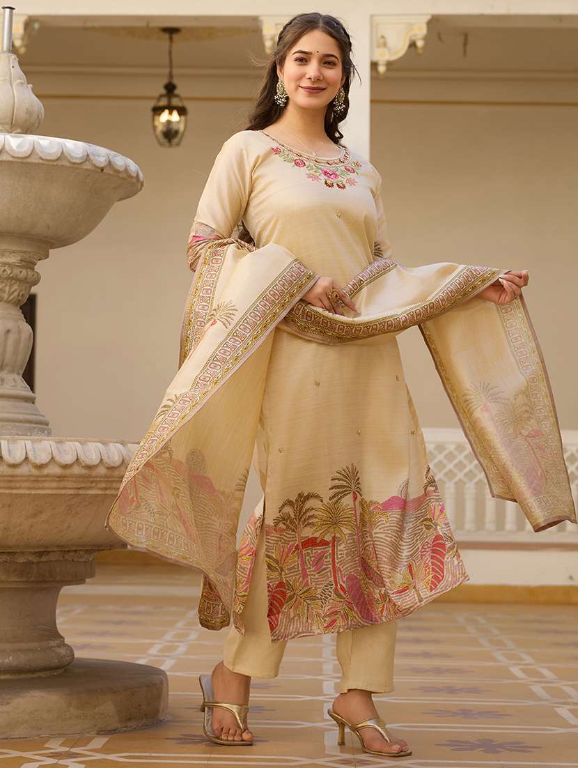 women three quarter sleeve kurta pant with dupatta set - 22057687 - Standard Image - 1