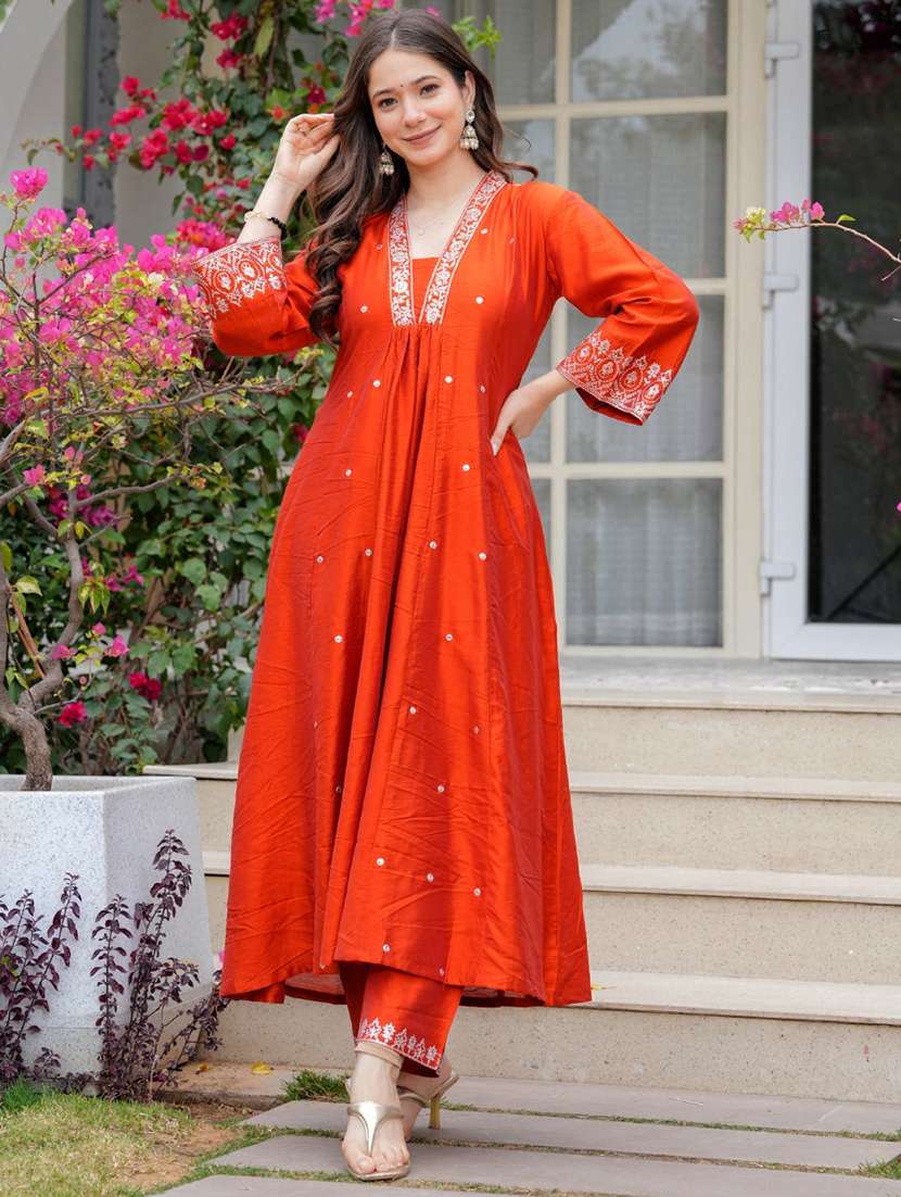 women three quarter sleeve kurta pant with dupatta set - 22057702 -  Standard Image - 1