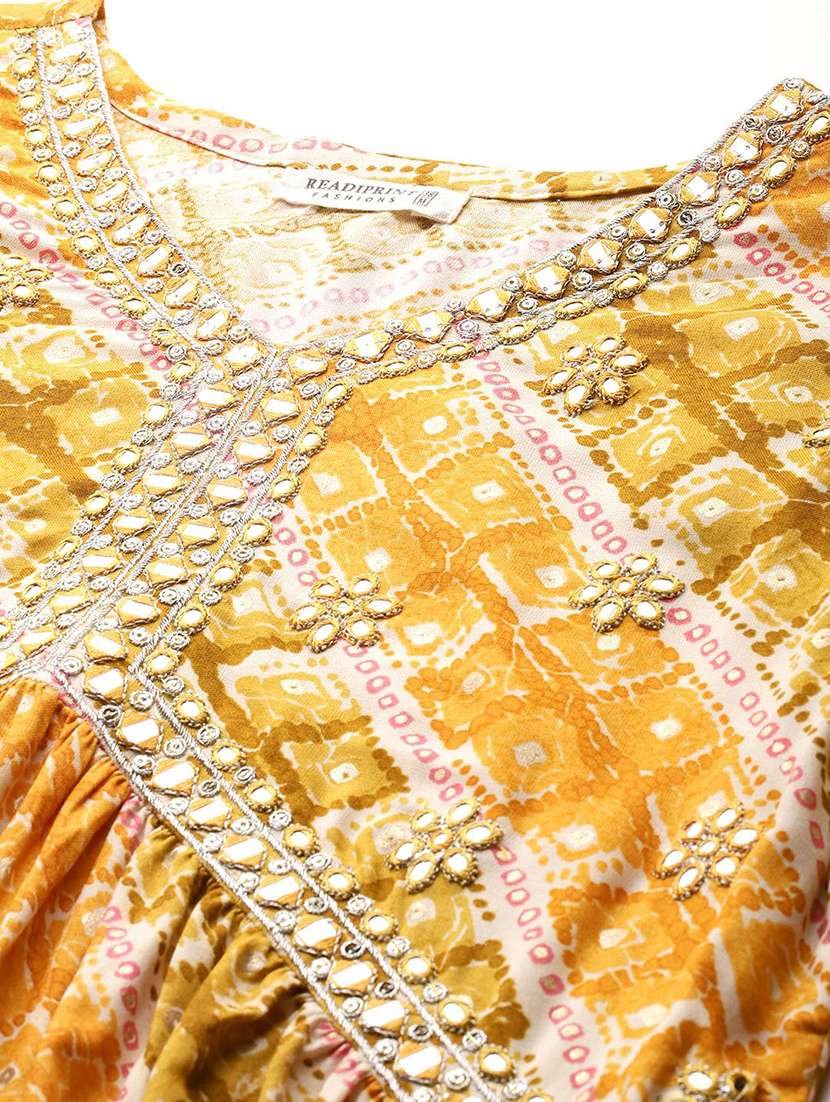 women three quarter sleeve kurta pant with dupatta set - 22057984 -  Standard Image - 4