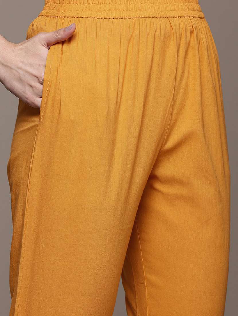 women three quarter sleeve kurta and pant set - 22058000 -  Standard Image - 4