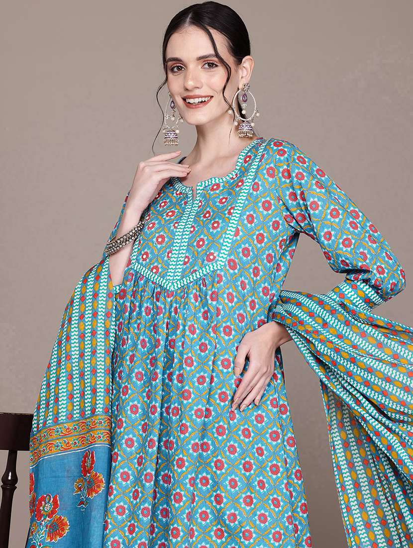 women three quarter sleeve kurta pant with dupatta set - 22058118 -  Standard Image - 4