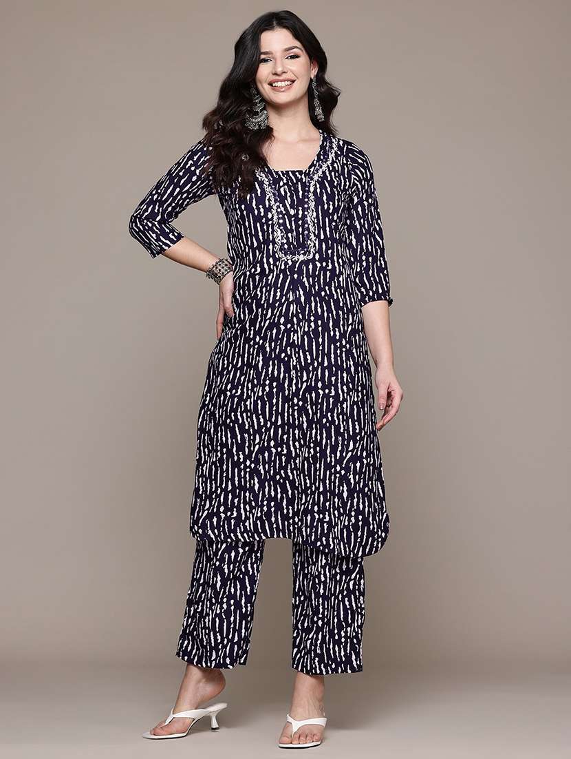 women three quarter sleeve kurta and palazzo set - 22058135 -  Standard Image - 1