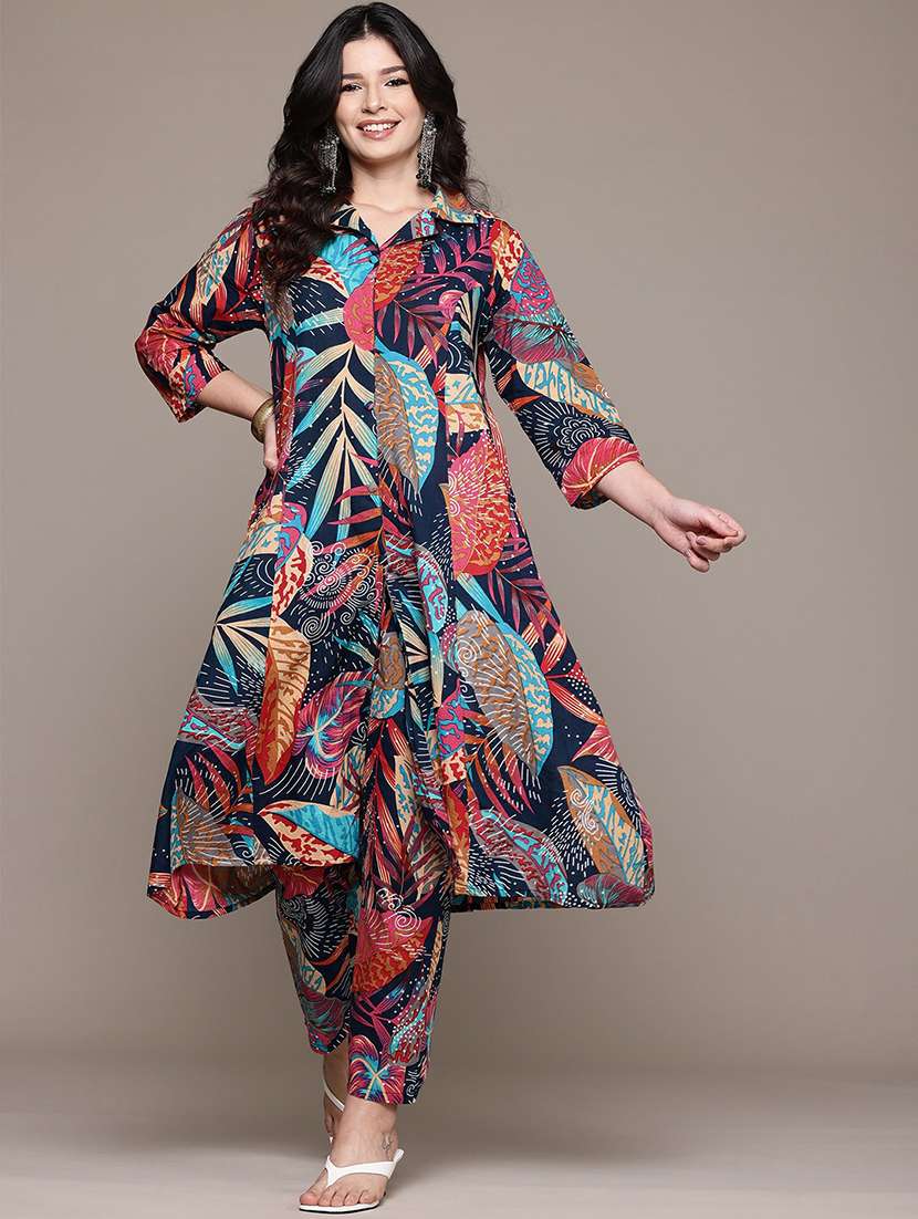 women three quarter sleeve kurta and pant set - 22058139 -  Standard Image - 1