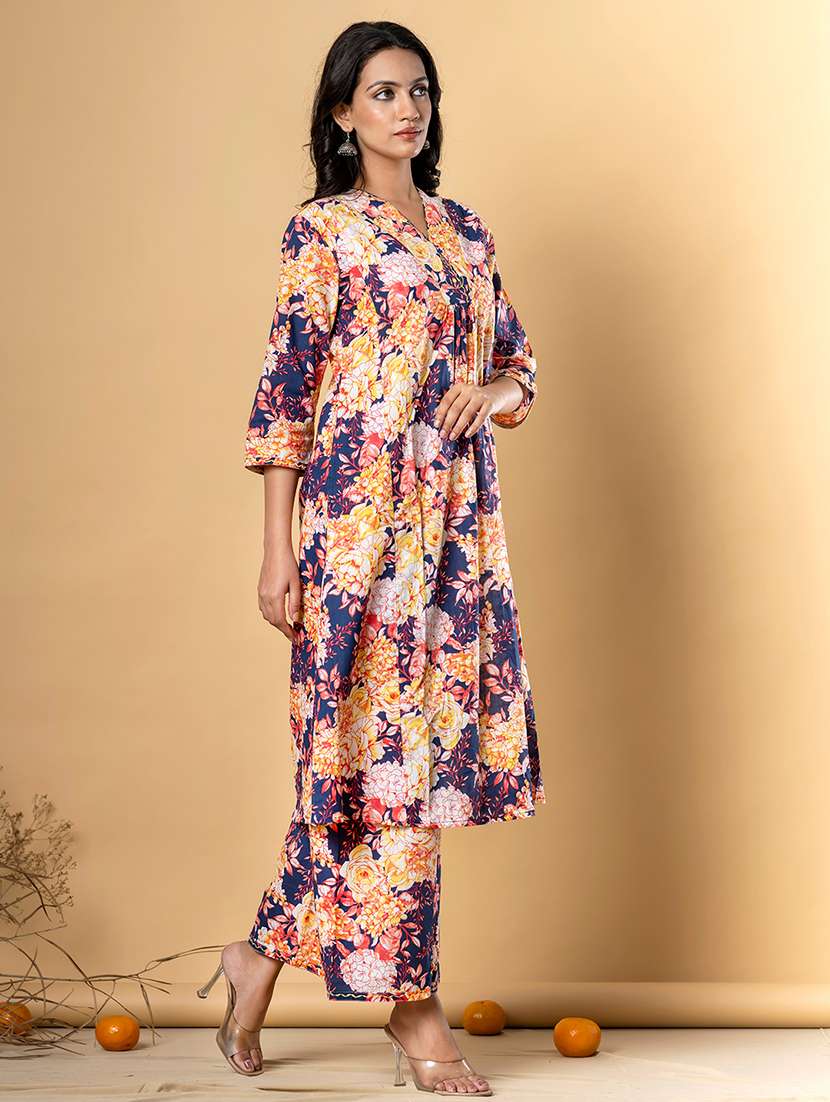 women three quarter sleeve kurta and palazzo set - 22058173 - Standard Image - 1