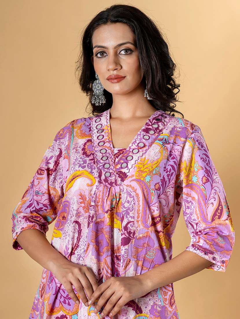 women three quarter sleeve kurta and pant set - 22058186 -  Standard Image - 4