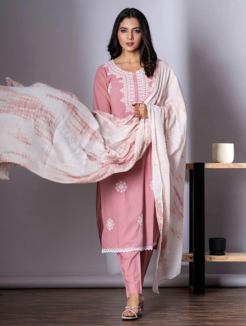 women three quarter sleeve kurta and pant with dupatta  - 22058210 -  Standard Image - 1