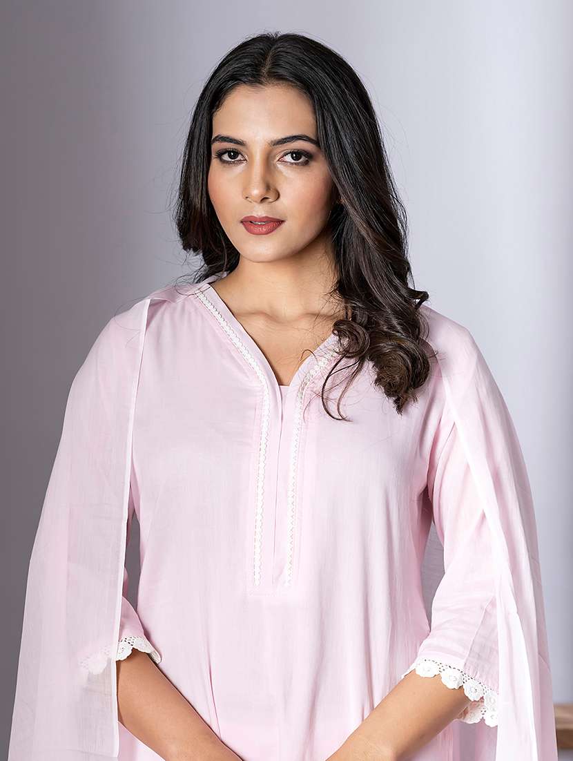 women three quarter sleeve kurta and pant with dupatta  - 22058214 -  Standard Image - 4