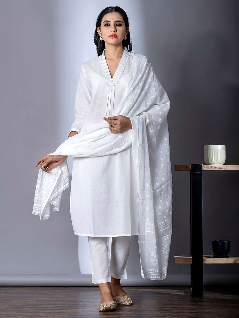 women three quarter sleeve kurta and pant with dupatta 