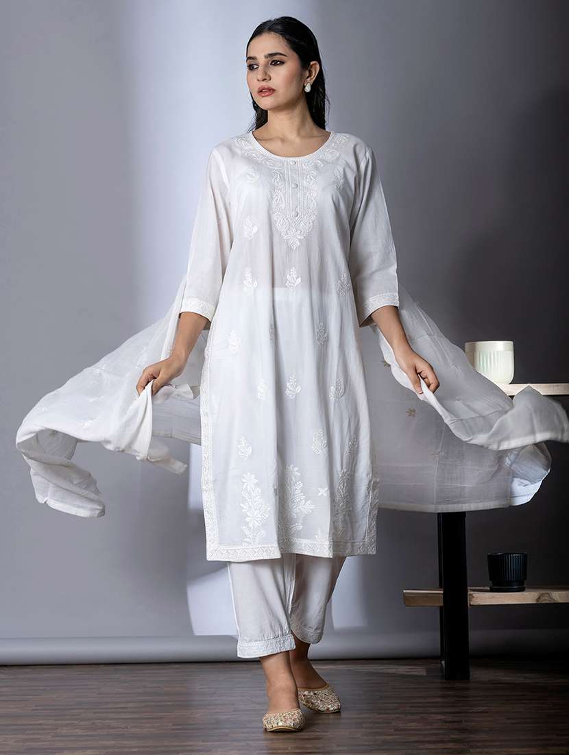 women three quarter sleeve kurta and pant with dupatta  - 22058247 -  Standard Image - 1