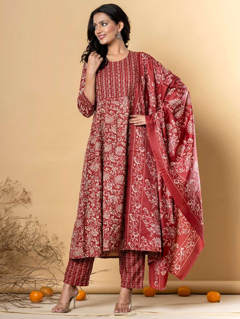 women three quarter sleeve kurta pant with dupatta set - 22058262 -  Standard Image - 1