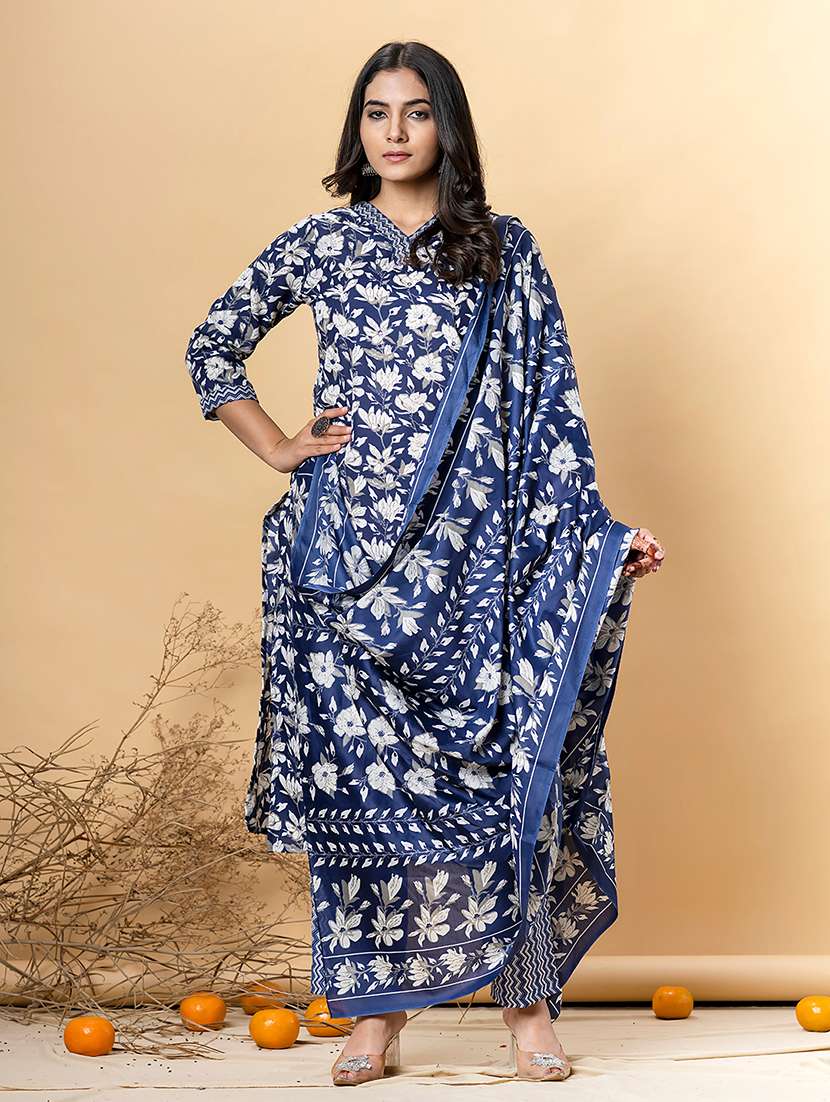 women three quarter sleeve kurta and pant with dupatta 