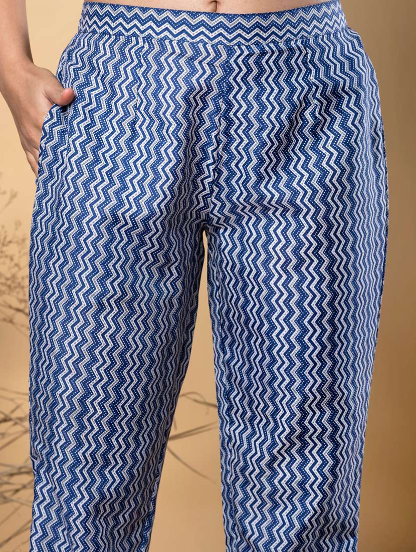 women three quarter sleeve kurta and pant with dupatta  - 22058272 -  Standard Image - 4