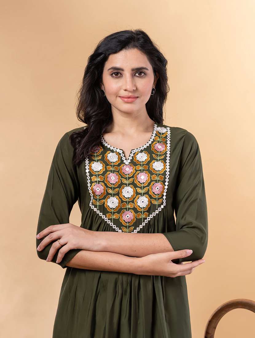 green silk kurta palazzo  set - 22058284 -  Standard Image - 4