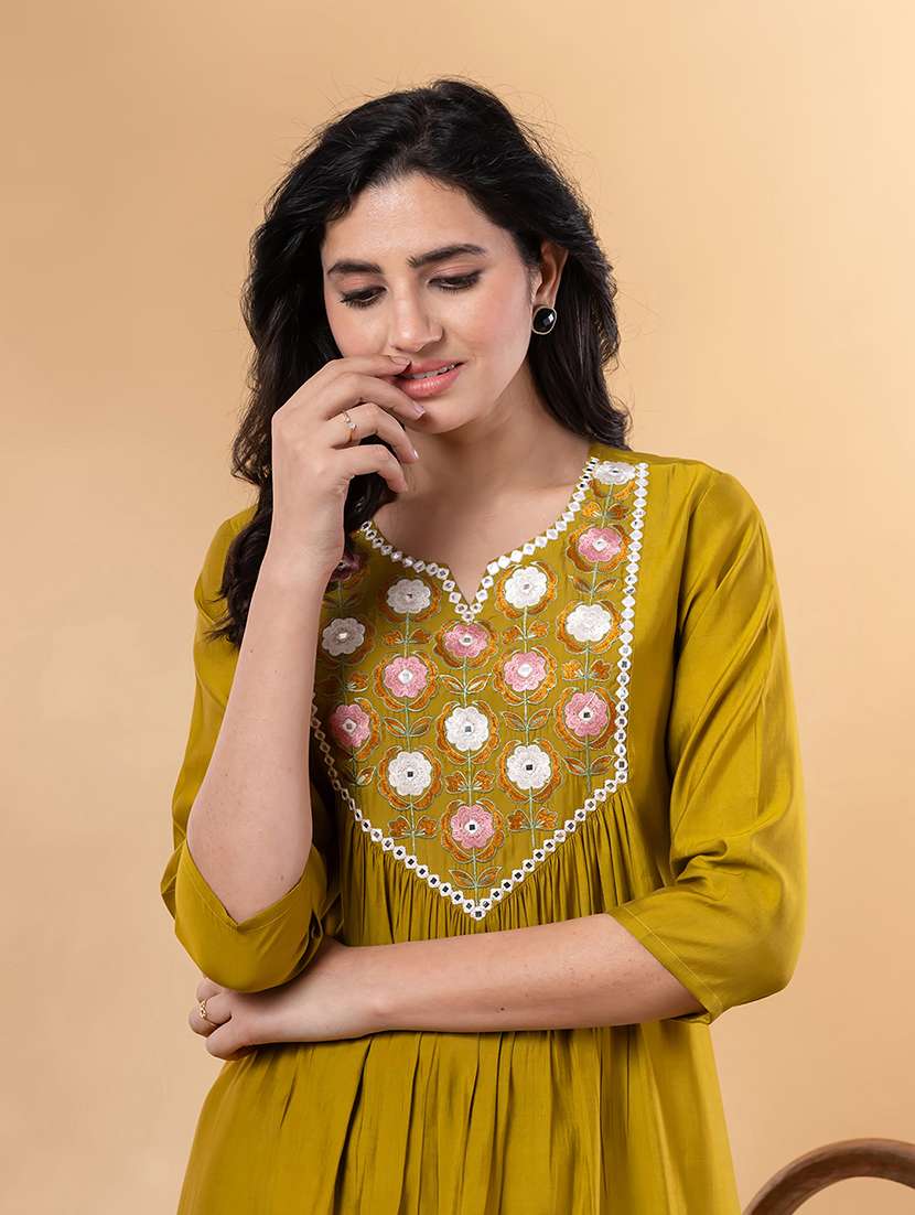 gold silk kurta palazzo  set - 22058285 -  Standard Image - 4