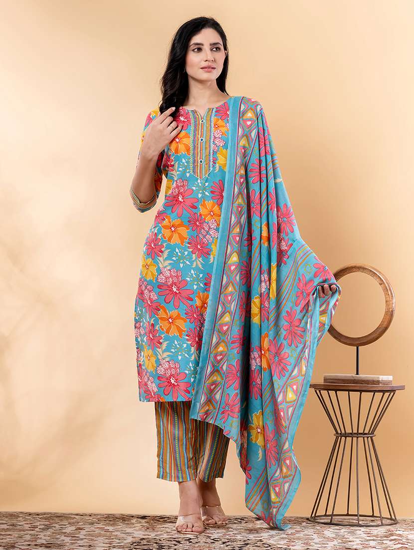 women three quarter sleeve kurta and pant with dupatta  - 22058305 -  Standard Image - 1